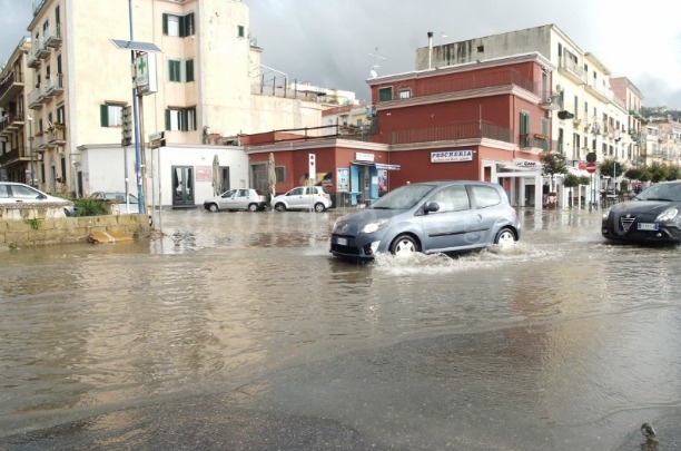 Ancora allagamenti tra Giugliano e Pozzuoli: chiarire problemi consorzio bonifica Basso Volturno