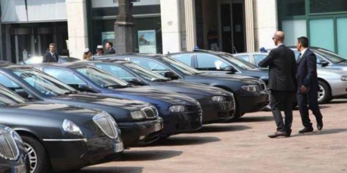 In Campania ritornano le auto blu per i consiglieri del governatore Vincenzo De Luca