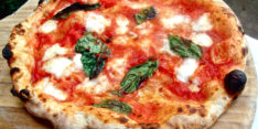 Una proposta di legge per istituire la giornata regionale della pizza napoletana
